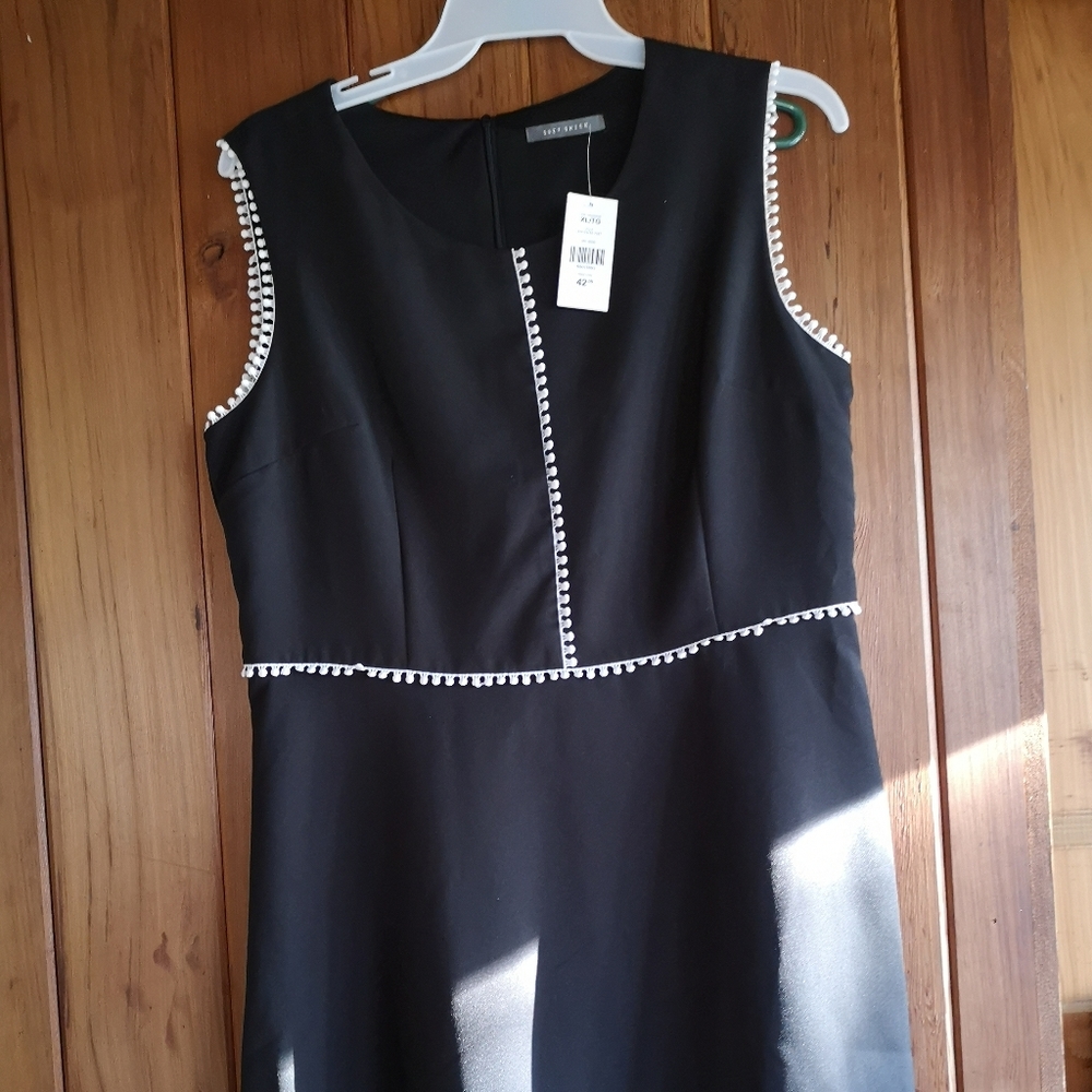 Dress - Picture 2 of 3